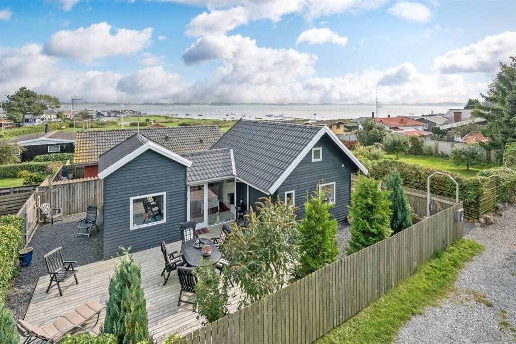 Skon Feriebolig Med Havudsigt I Naturskont Omrade Munkebo Esterno foto