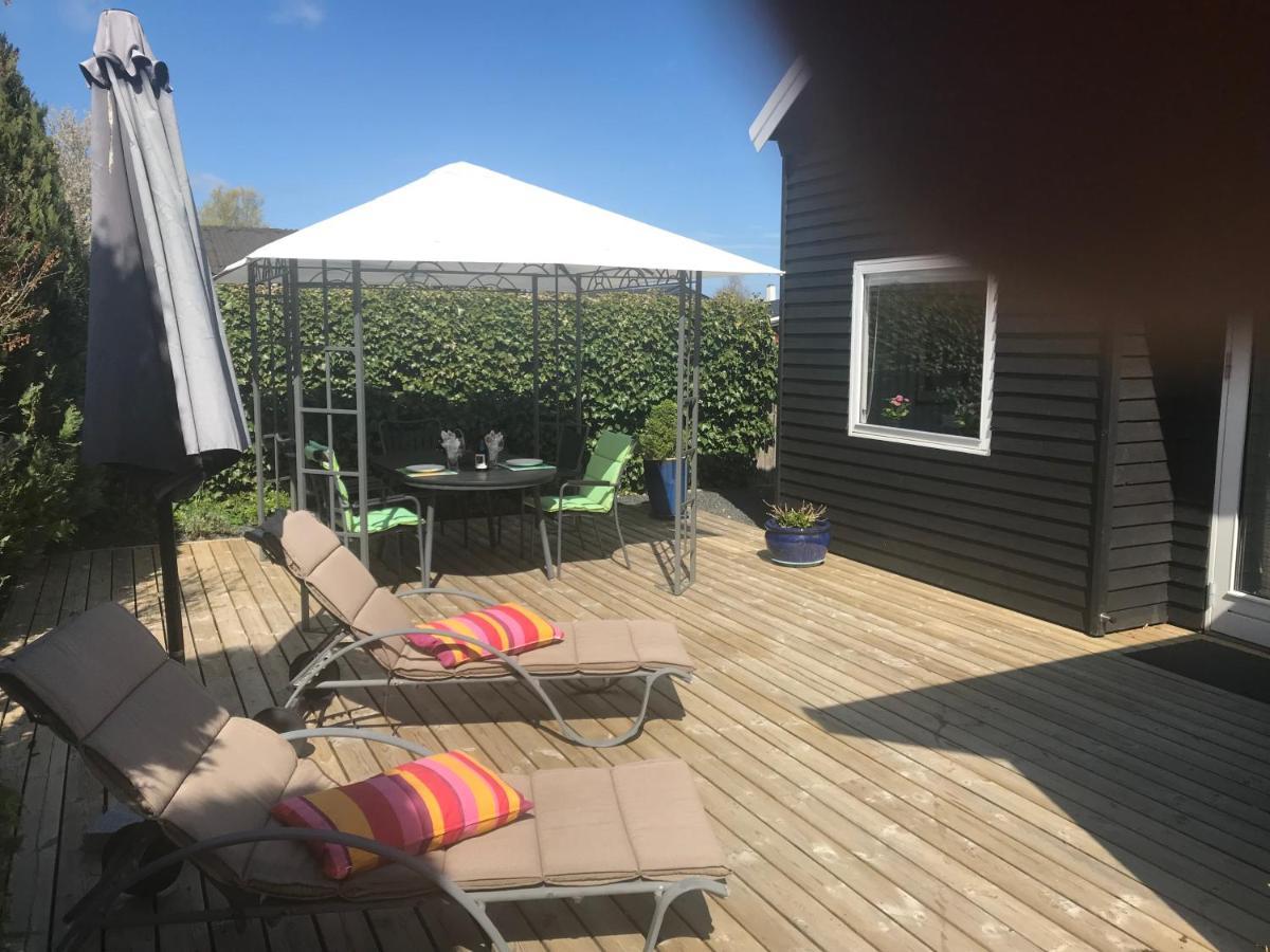 Skon Feriebolig Med Havudsigt I Naturskont Omrade Munkebo Esterno foto